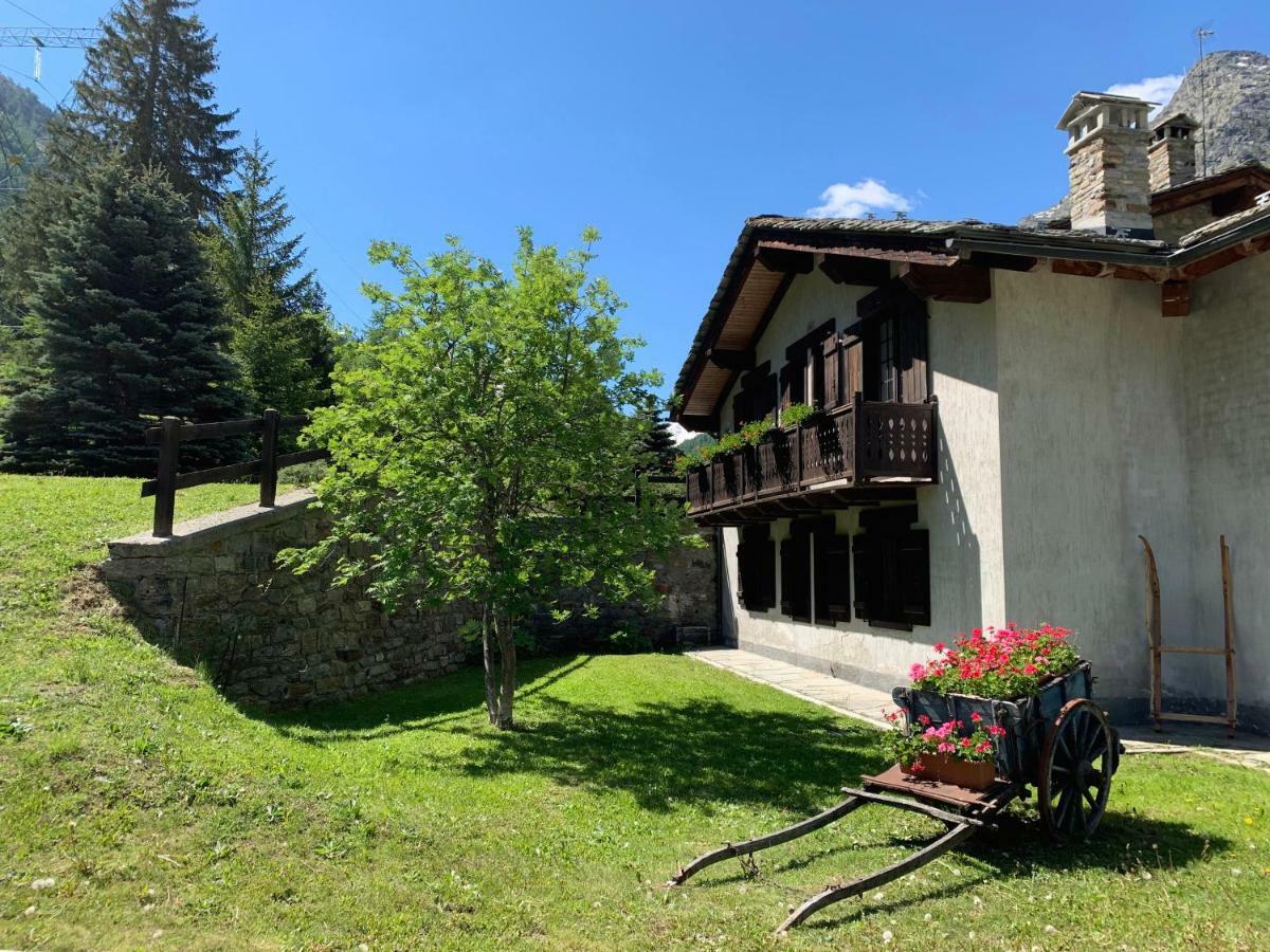 Agriturismo Lo Mayen Maisonasse Bagian luar foto